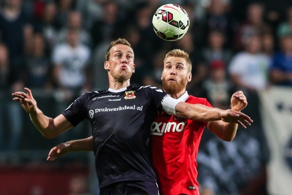 巩固了他在 巩固了他在