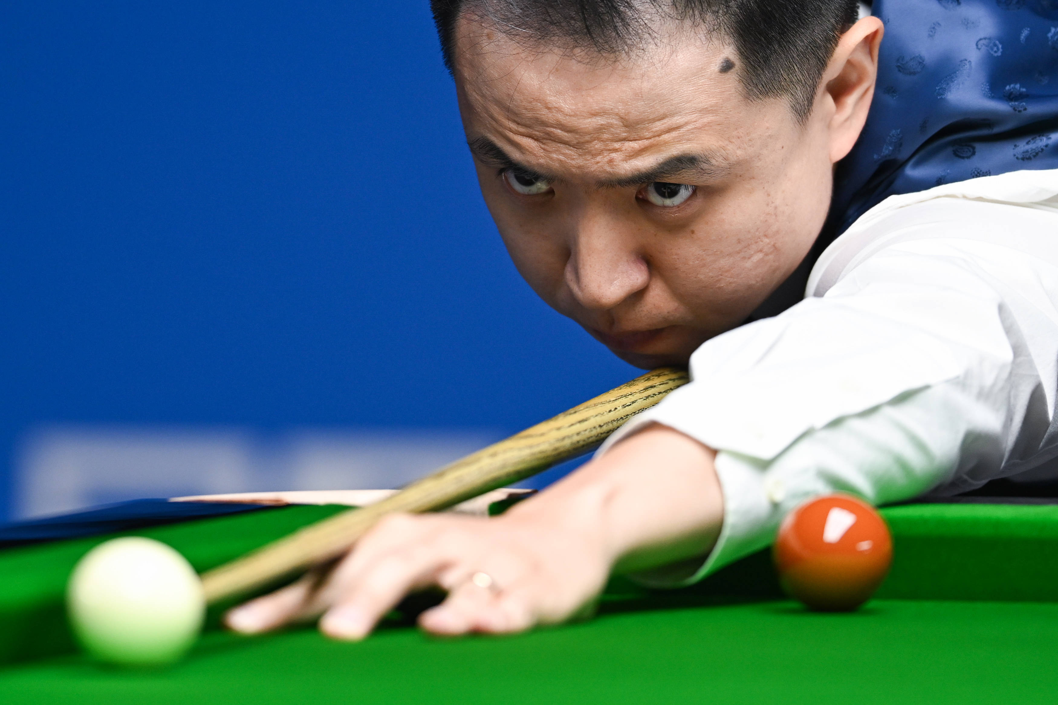 迈阿密国际总比分2-1晋级,梅西双响+完成生涯第400次助攻(梅西梅开二度并送出生涯第400次助攻,迈阿密国际总比分2-1晋级)