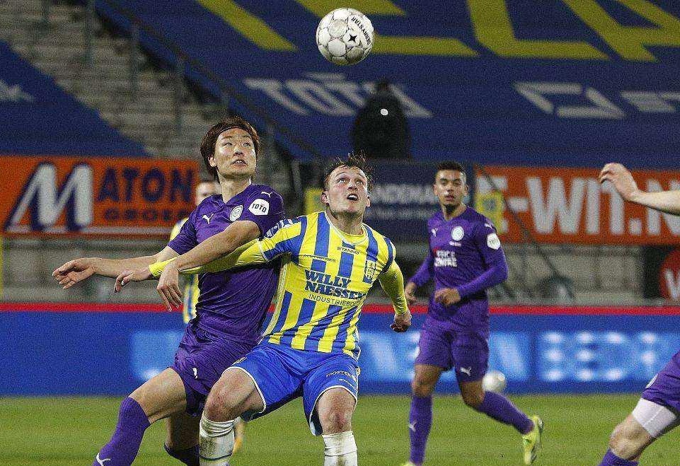 2280万买的恩里克砸手里?斯基拉:国米正找寻邓弗里斯的替补(花2280万买来难用?斯基拉:国米正物色邓弗里斯替身)