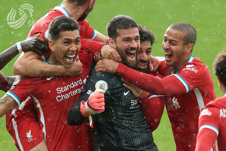 网友热议：法国战挪威，萨利巴又要遇见哈兰德了（热议不断：法国迎战挪威，萨利巴将再度对位哈兰德）