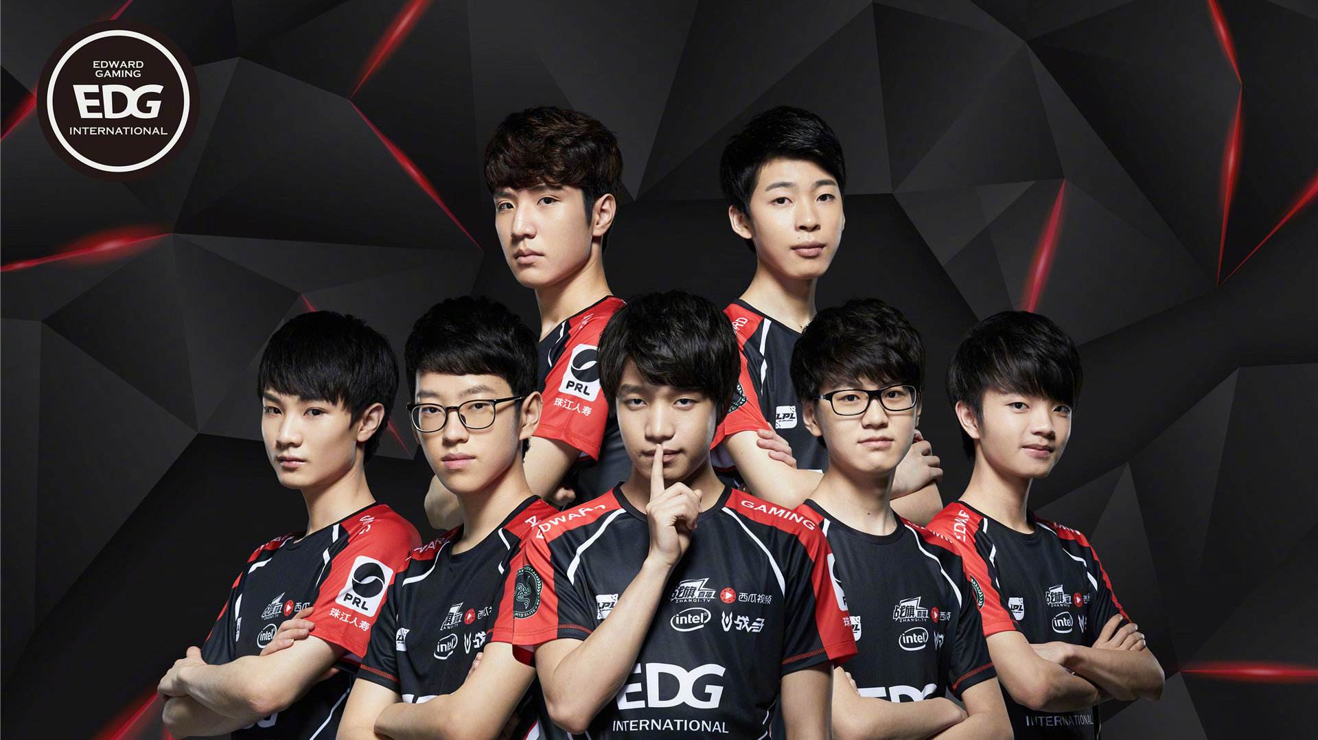 美国队长！普利西奇替补双响，帮助米兰让2追3重返联赛榜首（美国队长替补梅开二度，米兰让二追三重返榜首）